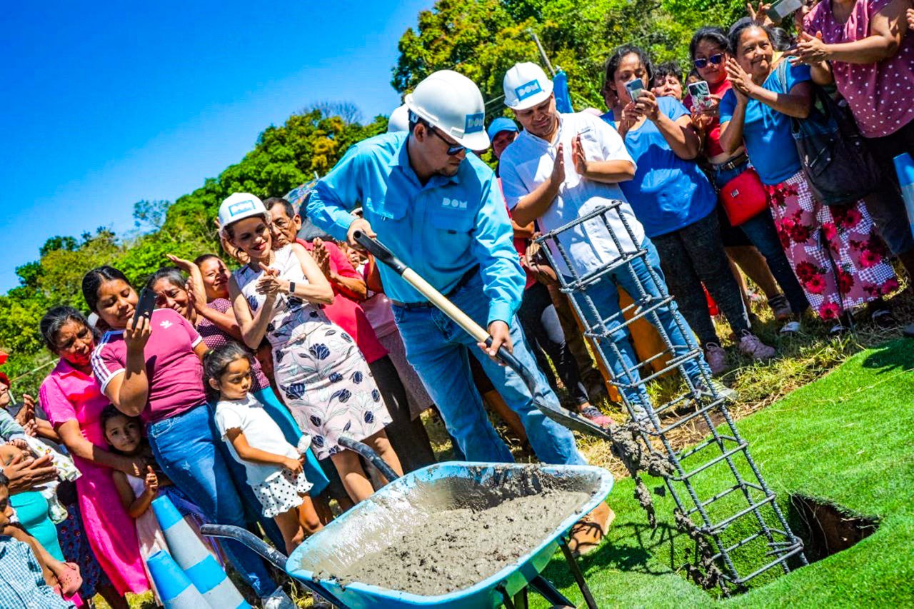 dom-inicia-ii-fase-de-proyecto-para-llevar-agua-potable-al-canton-el-cerrito-nahuizalco